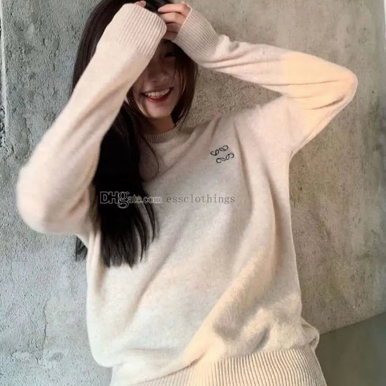 Designer Womens Sweaters loewees Sweater Knit sweatshirt Autumn and winter crew neck Long Slevee Cardigan Hoodie letter embroidery Clothing Casual Warm