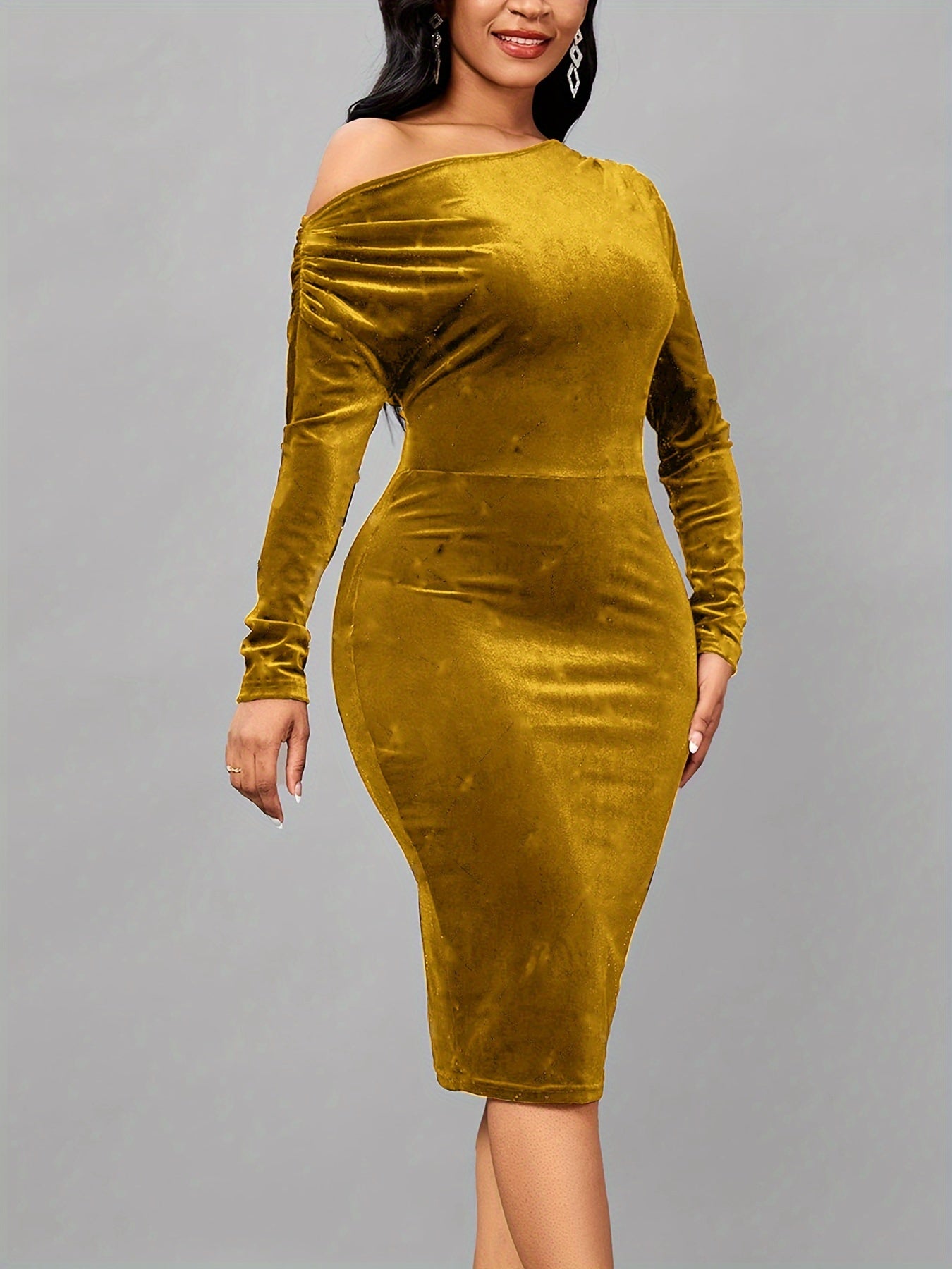 Plus Size Solid Ruched Bodycon Dress, Elegant Cold Shoulder Long Sleeve Dress, Women's Plus Size Clothing