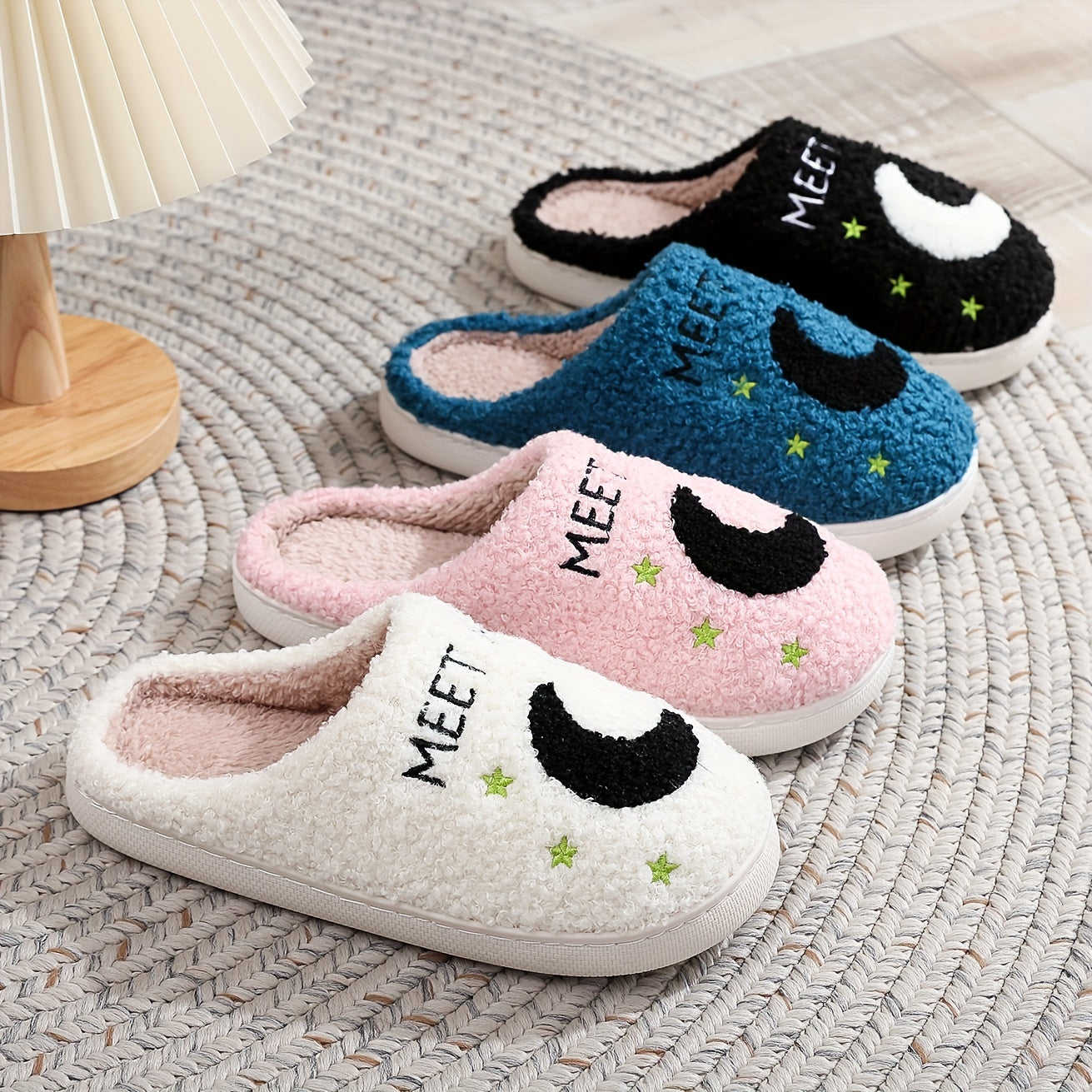 Clock & Moon Pattern Fuzzy Slippers, Winter Closed Toe Flat Bedroom Shoes, Cozy & Warm Home Slippers