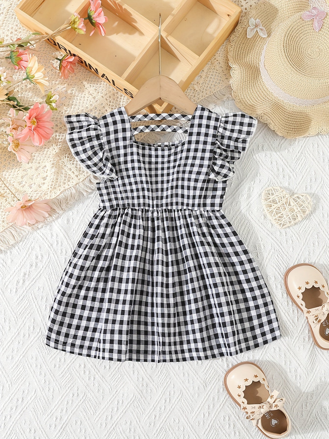 Girls Charming Gingham Ruffle Sleeve Dress Shirt - Fashionable Square Neck, Lettuce Trim, Non-Stretch Woven Fabric, Machine Washable, Perfect for Summer Picnic Outfits and Casual Occasions