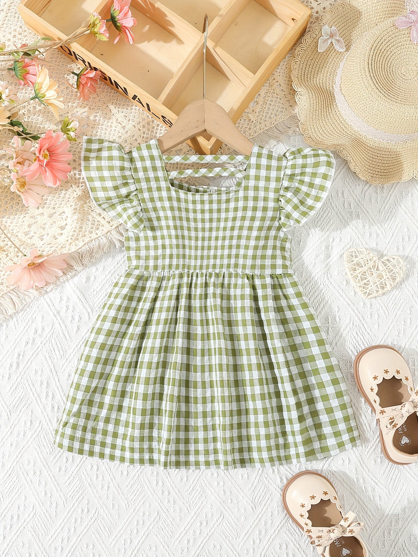 Girls Charming Gingham Ruffle Sleeve Dress Shirt - Fashionable Square Neck, Lettuce Trim, Non-Stretch Woven Fabric, Machine Washable, Perfect for Summer Picnic Outfits and Casual Occasions