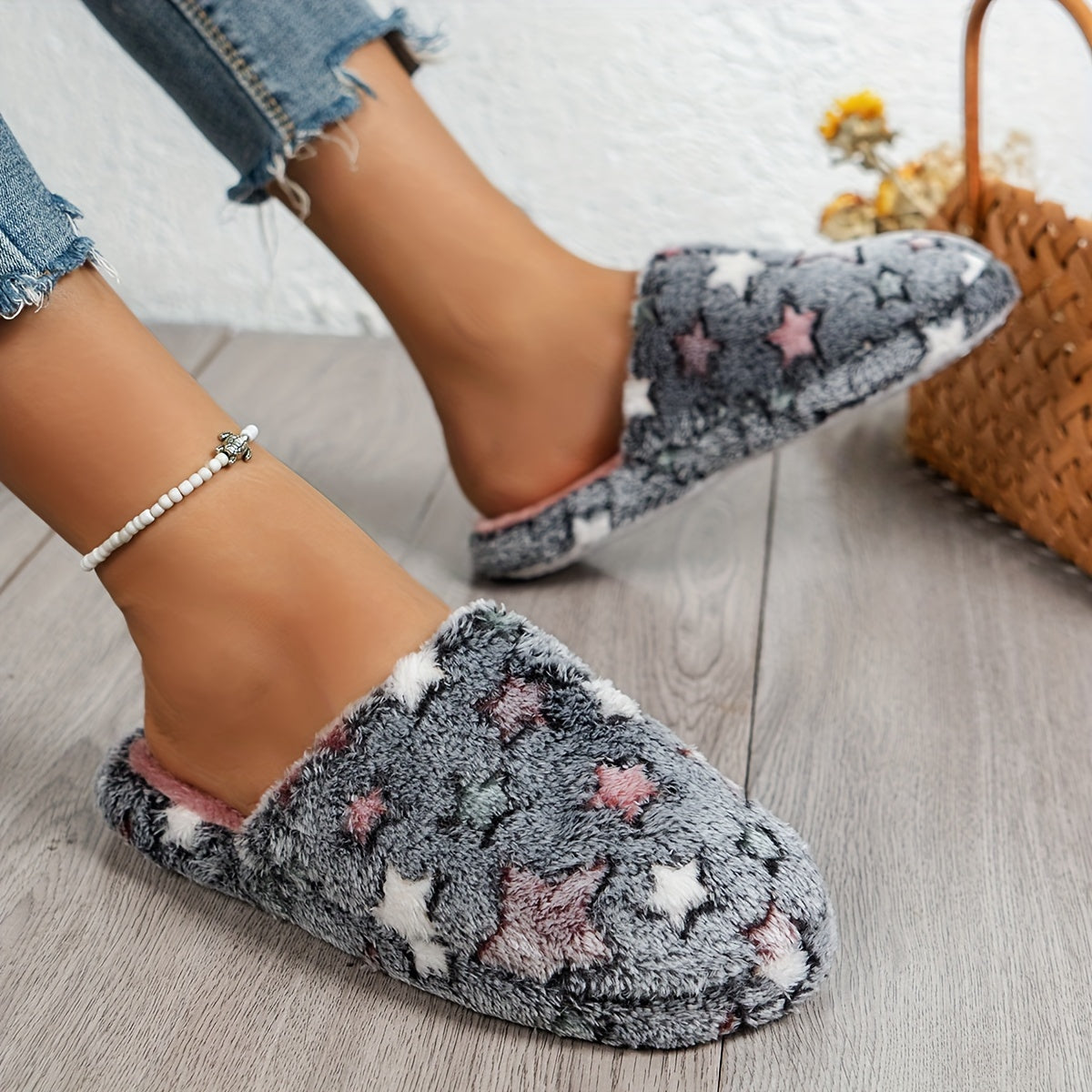 Cozy Winter Slippers: Soft Fleece with Cute Star Patterns - Perfect for Indoor Comfort