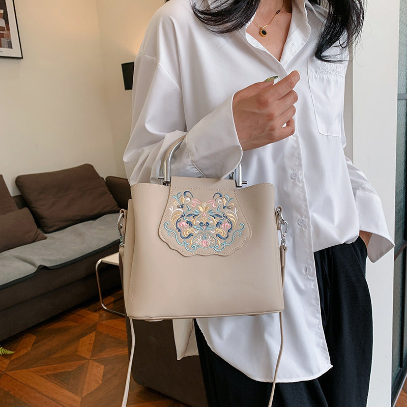 2025 Bag popular autumn new Chinese handbag Chinese style embroidery tote bag high sense large capacity literary women's bag