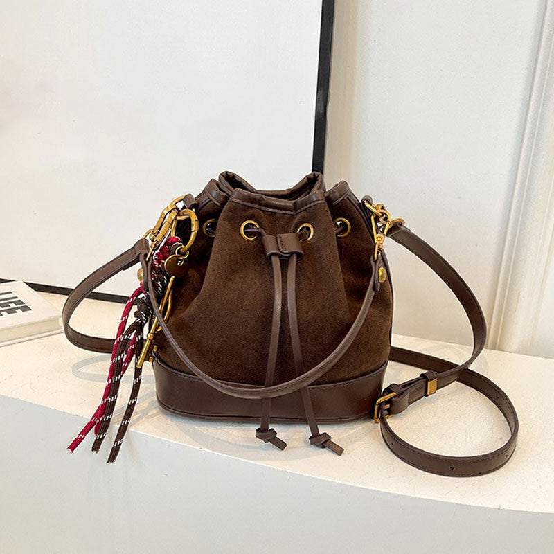 2025 Bucket bag women's autumn and winter new matte messenger bag Korean version casual versatile bag can be wholesale on one shoulder