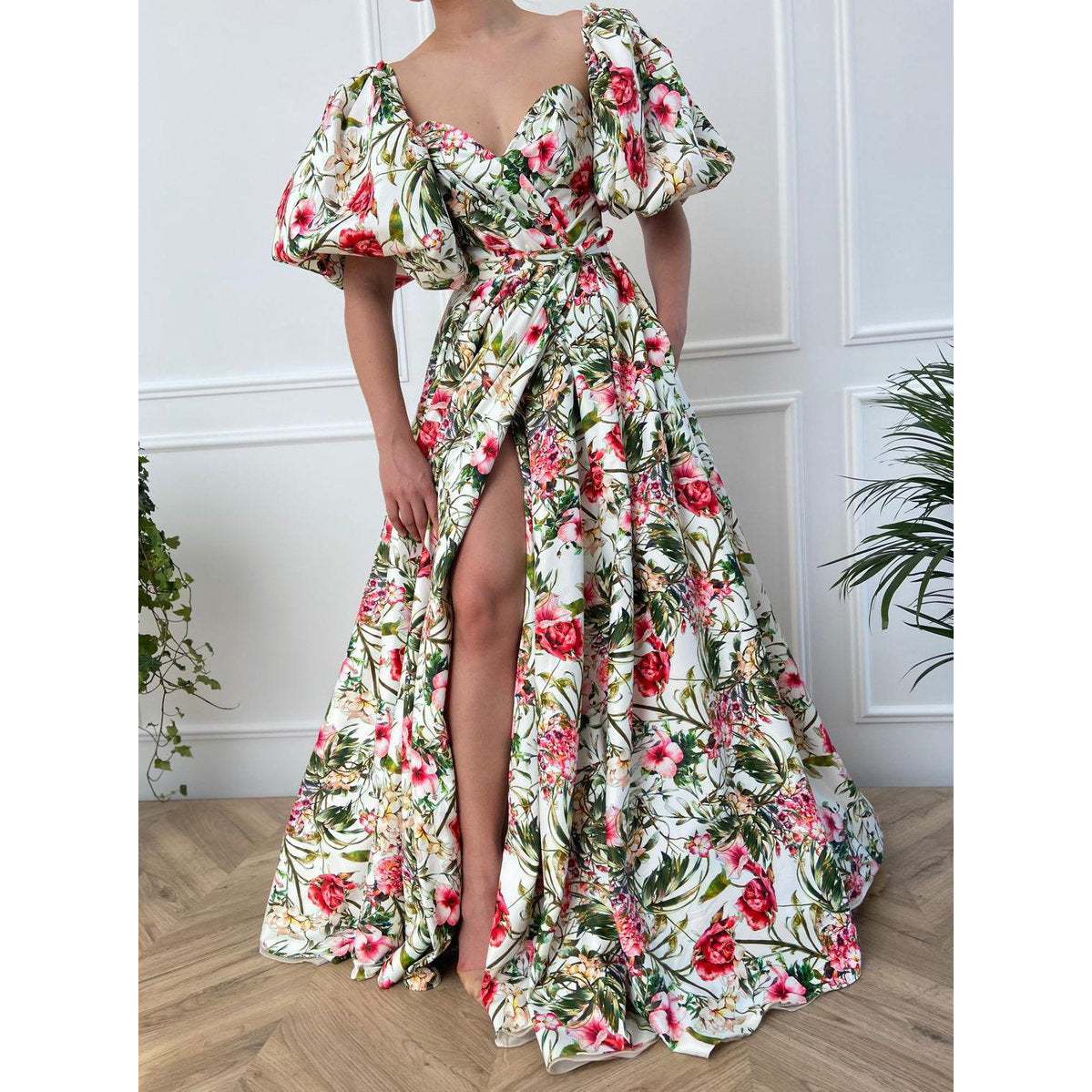 New women's clothing new  V-neck chiffon printed high-waisted and thin big swing skirt, celebrity short-sleeved dress