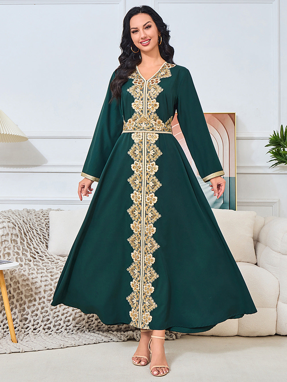 Spot factory summer new middle east muslim robe women's long dress fashion beaded dinner dress women