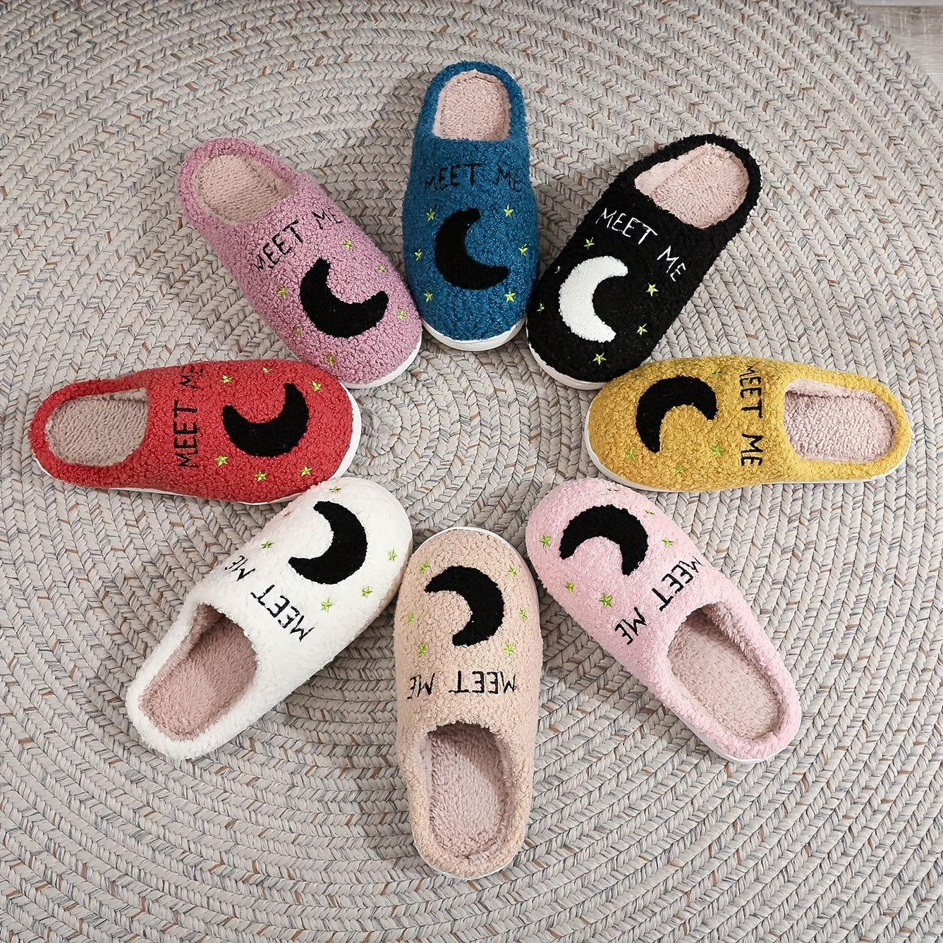 Clock & Moon Pattern Fuzzy Slippers, Winter Closed Toe Flat Bedroom Shoes, Cozy & Warm Home Slippers