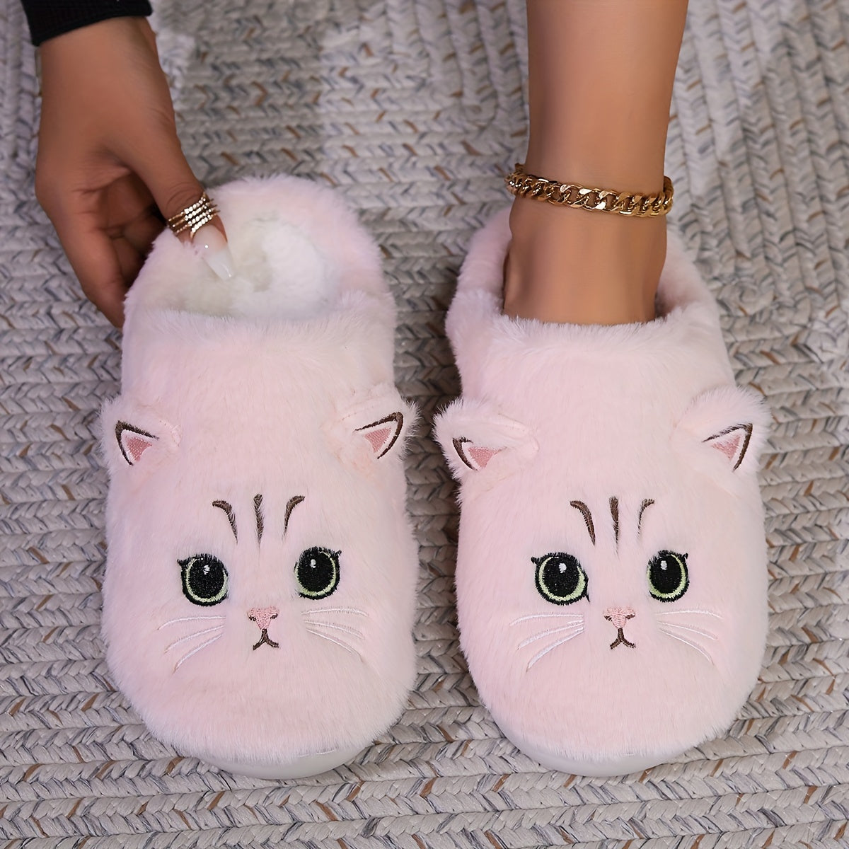 Comfy Kawaii Cat Home Slippers - Solid Color Plush Fabric, Cozy Closed Toe Winter Shoes with a Soft Sole