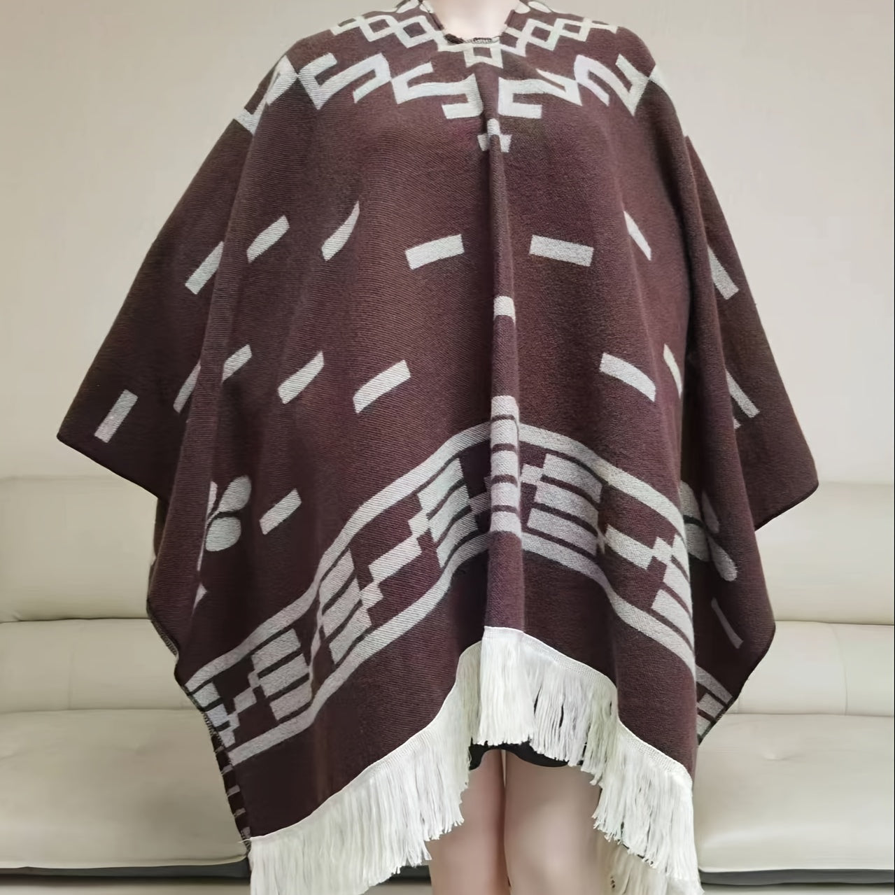 Authentic Wild West Bandit-Inspired Poncho: Fall/Winter Warmth, Casual Style, Non-Elastic, Perfect for Outdoor Adventures - Made with Polyester (PET) Fabric, Featuring Intricate Embroidery and Striped Design