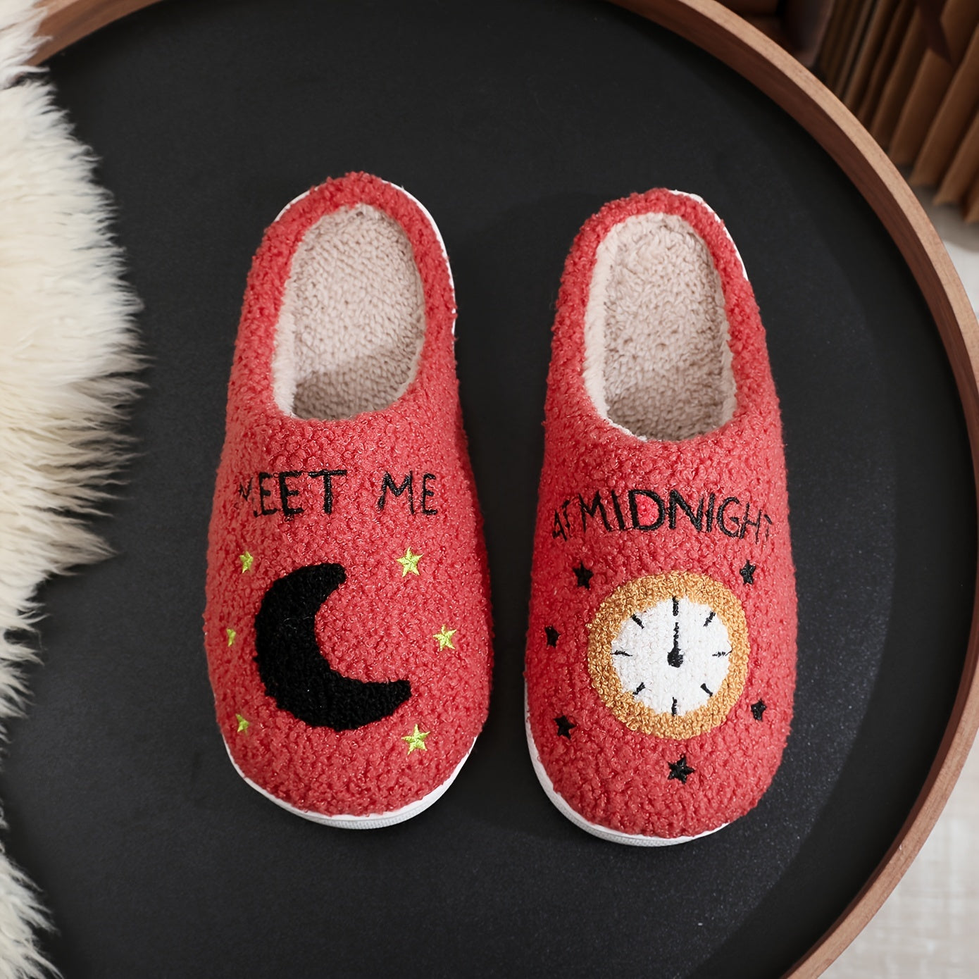 Clock & Moon Pattern Fuzzy Slippers, Winter Closed Toe Flat Bedroom Shoes, Cozy & Warm Home Slippers