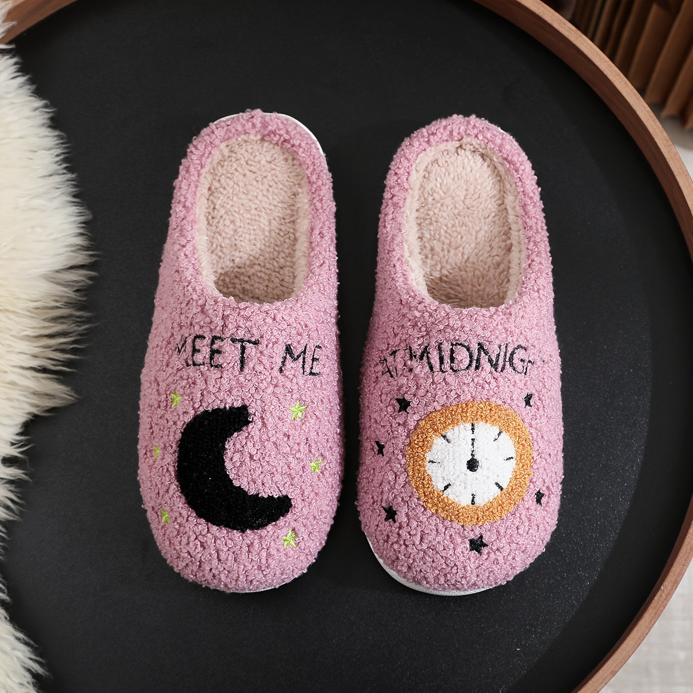 Clock & Moon Pattern Fuzzy Slippers, Winter Closed Toe Flat Bedroom Shoes, Cozy & Warm Home Slippers