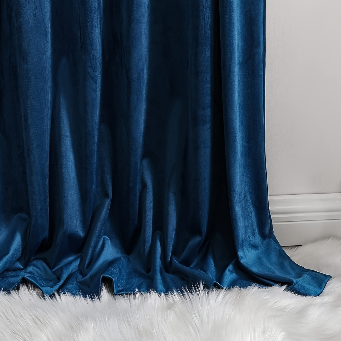 1 Panel Royal Blue Velvet Curtain - Elegant Home Decor Accent with Soft, Plush Fabric, Thermal Insulation, and Easy Installation - Enhance Your Living Room, Bedroom, or Dining Room with a Touch of Luxury